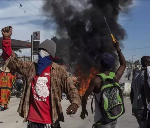 La ONU alerta que las bandas armadas controlan el 90% de la capital de Haití